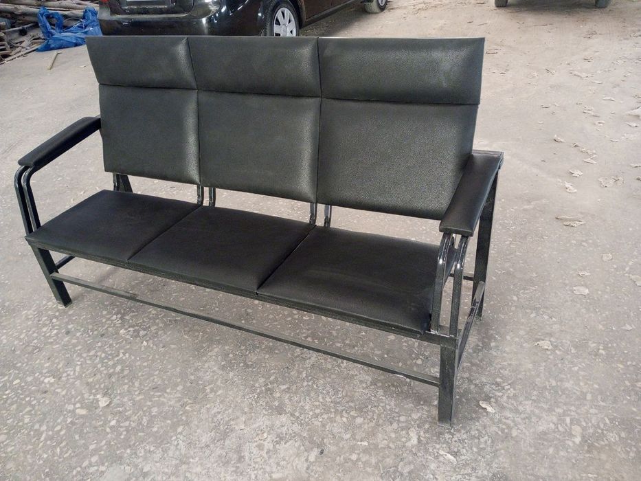 Kutish zallari uchun skameyka