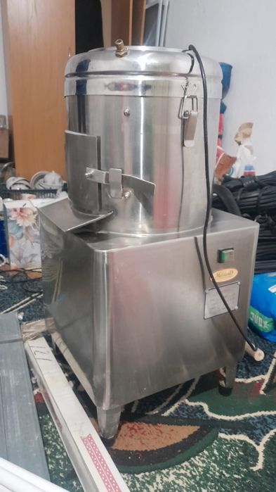 Продаеться картоп чисьитель нержавейка