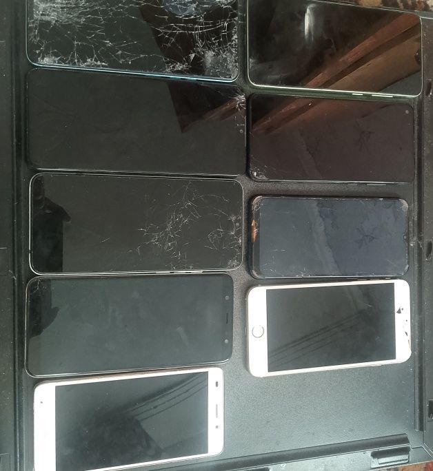 Продам телефоны на запчатчи