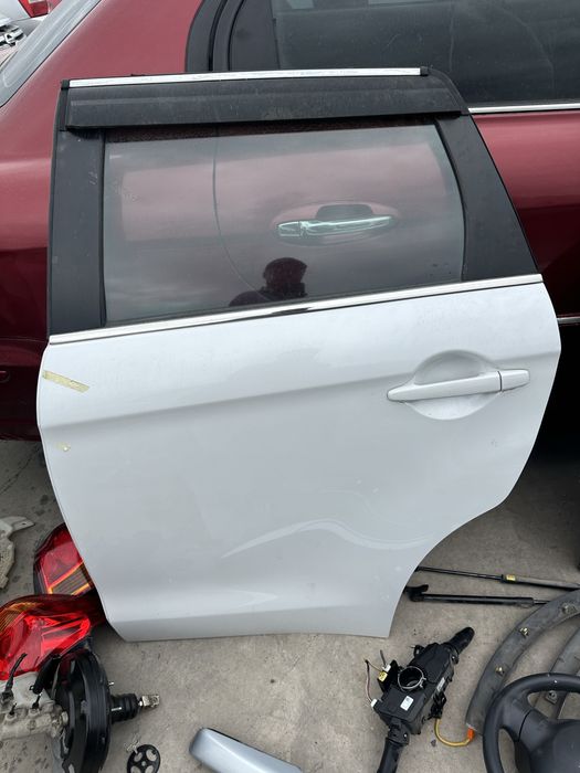 Дверы АSX Mitsubishi