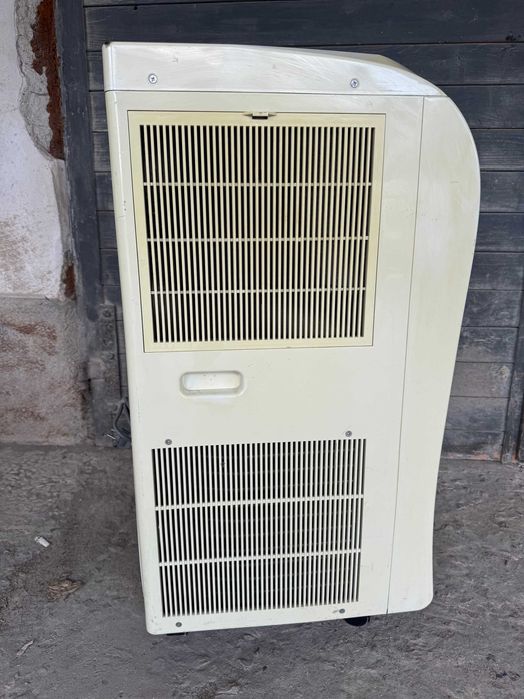 Мобилен климатик Tristar AC-5490 с дистанционно управление