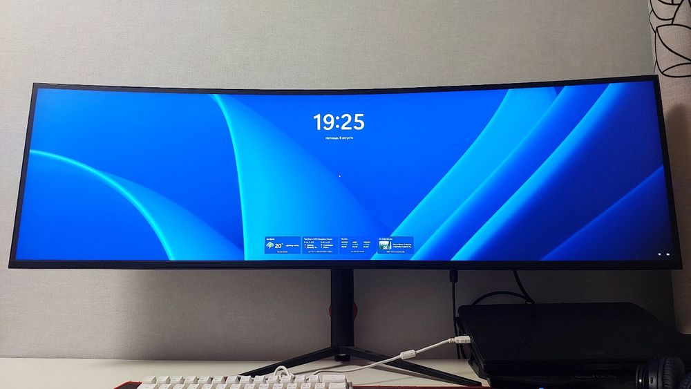 Монитор 5120х1440