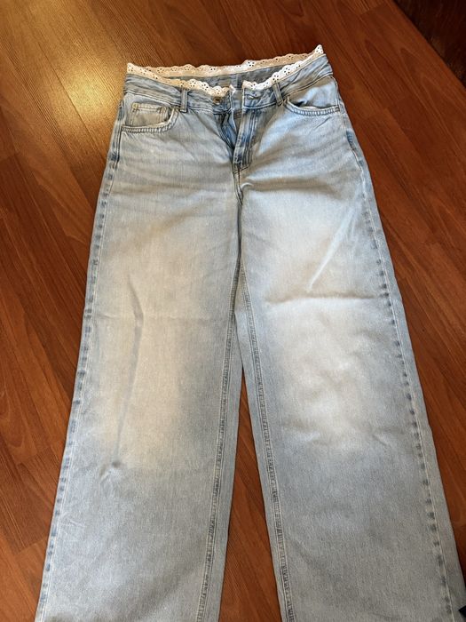 Продавам сини дънки на Pull&Bear