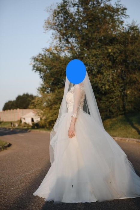 Красивое белое свадебное платье