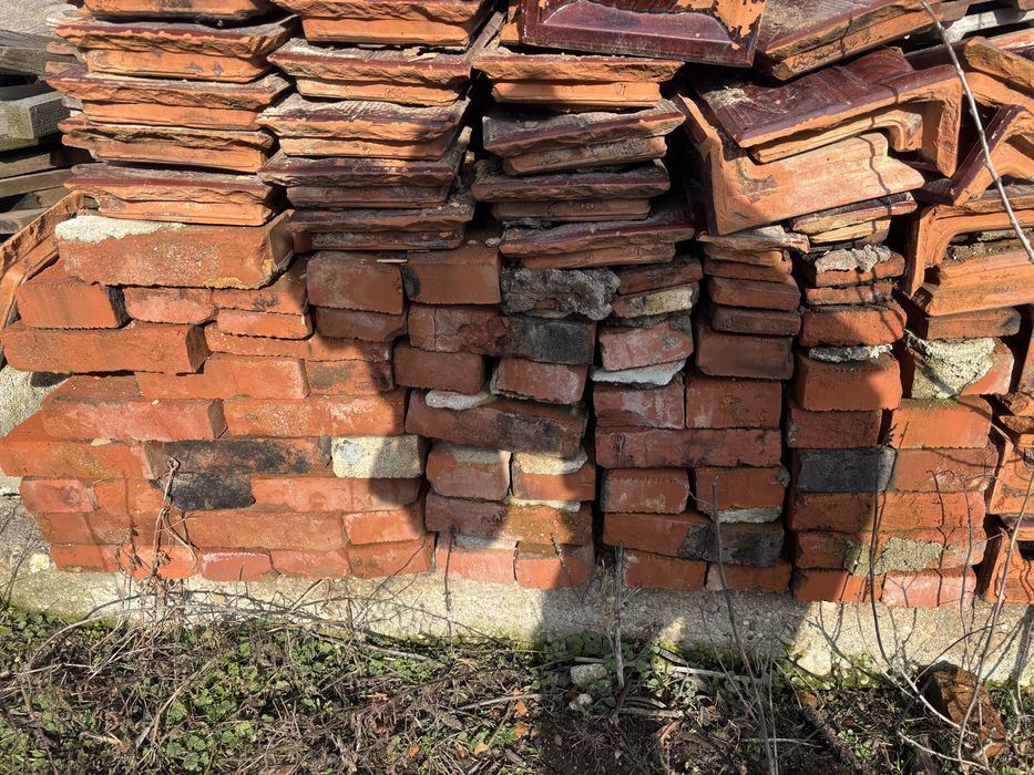 Caramida si teracota rosie