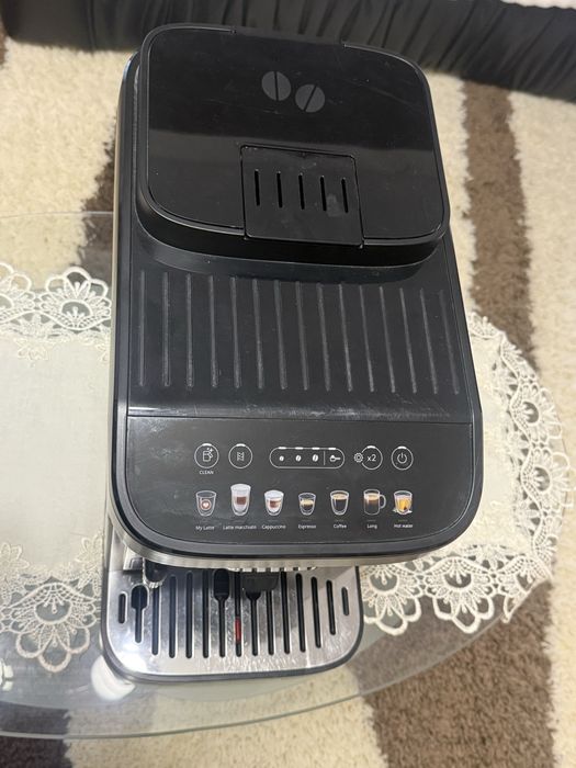 Espressor automat De'Longhi Magnifica Evo – Stare excelentă / Ca nou