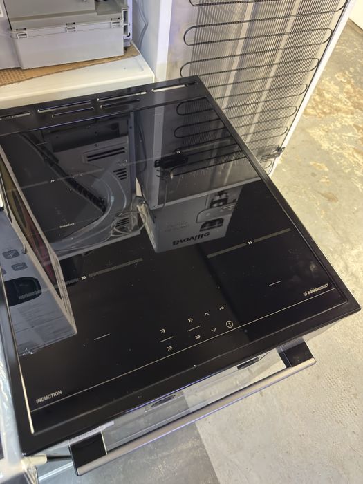 Aragaz electric 50cm Gorenje GEIT5C61SPG cu plită cu inducție
