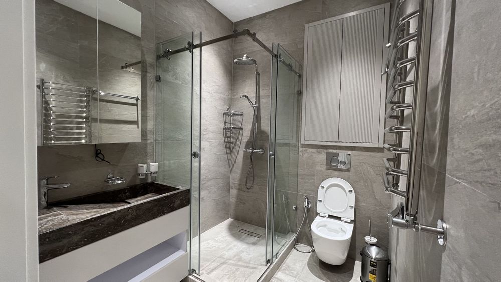 Сдается в аренду трёхкомнатная квартира бизнес класса на Махтумкули