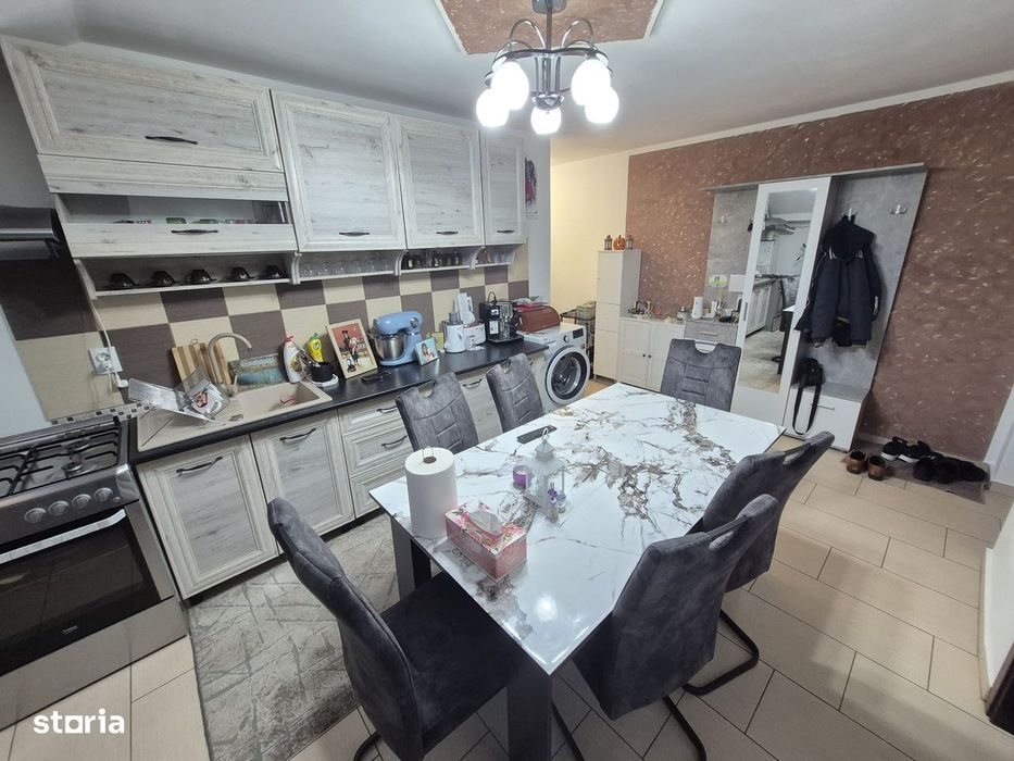 3Cam-Soarelui-3 Min Spitalul Judetean-Balcon-Mobilat-68 MP-88.000 Euro