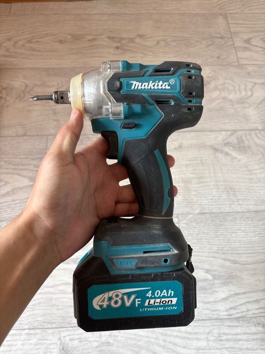 Шуруповерт продаются