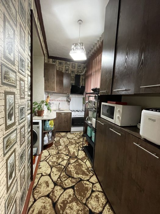 Продается Своя большая 3-х комнатная квартира с обстановкой