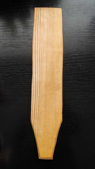 Vând  șindrilă  din lemn pentru acoperiș