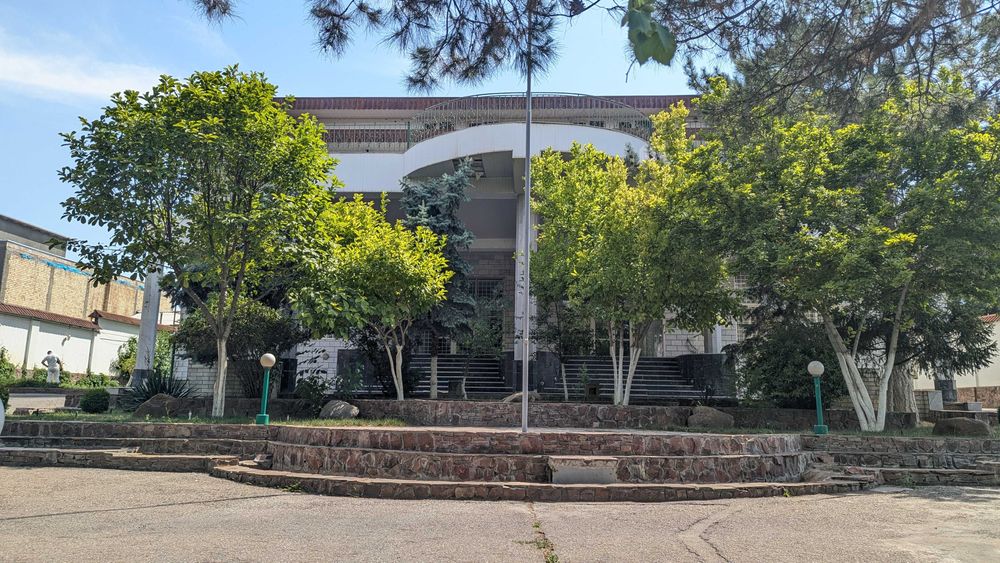 70 соток в центре города (Дархан)