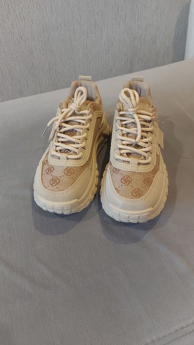 Уникални дамски маратонки!Нови!!!