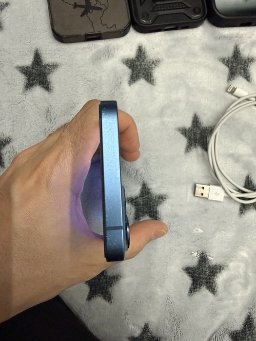 iPhone 13 (128GB) - Blue