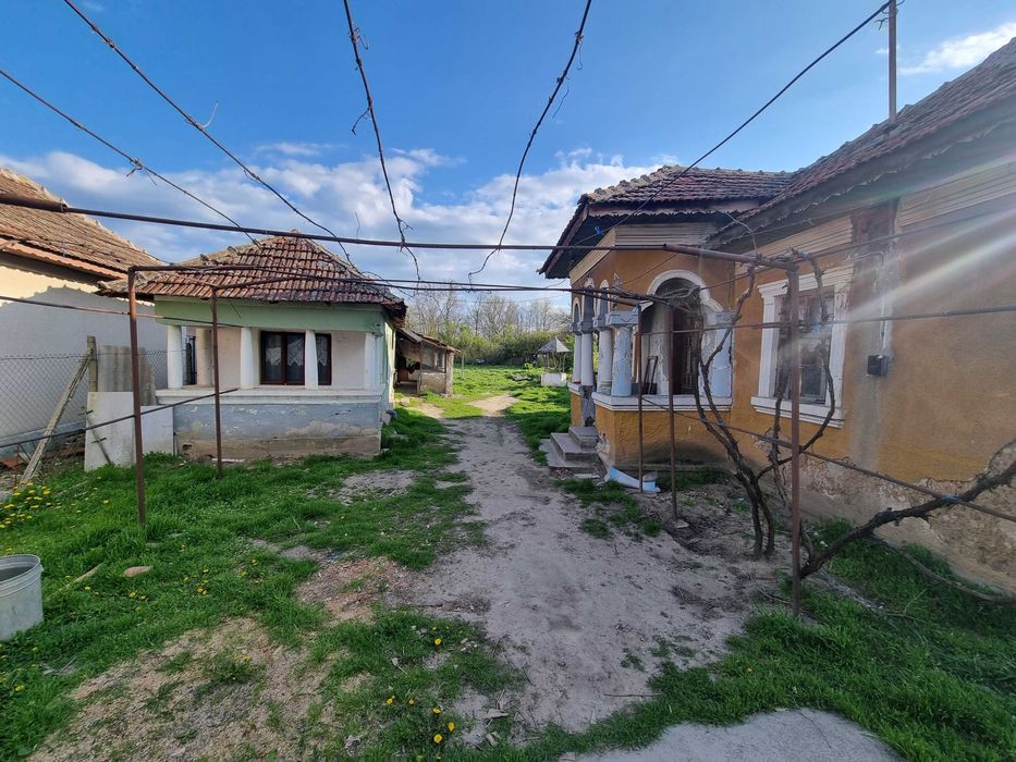 Vand Casa la tara