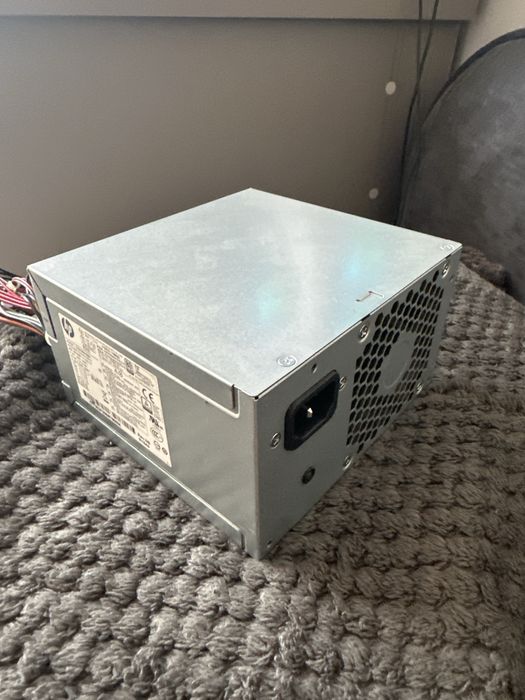 Блок питание HP на 300ват