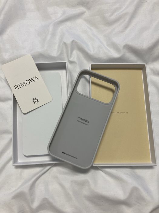 Rimowa Silver iPhone 17 Pro Max Case ( husa ) ( carcasa) ( gri )