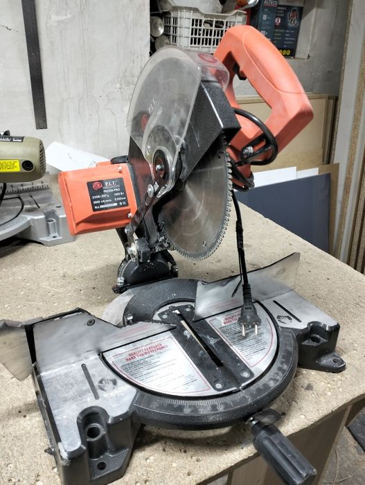 Продам пилу тарцовочную