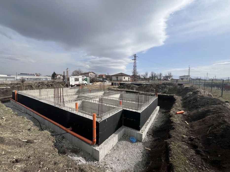 Продава се Къща в Костинброд - 227 кв.м за 1300 €/кв.м - Снимка #2