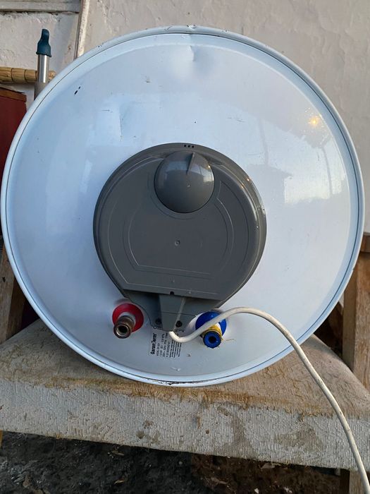 Срочно продается водонагреватель (бойлер).