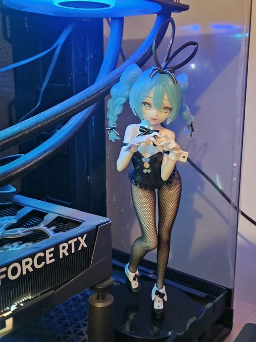 Фигурка Hatsune Miku