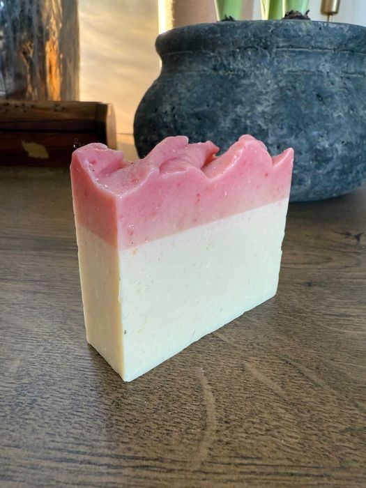 Săpunuri organice din plante și pachet cadou gratuit