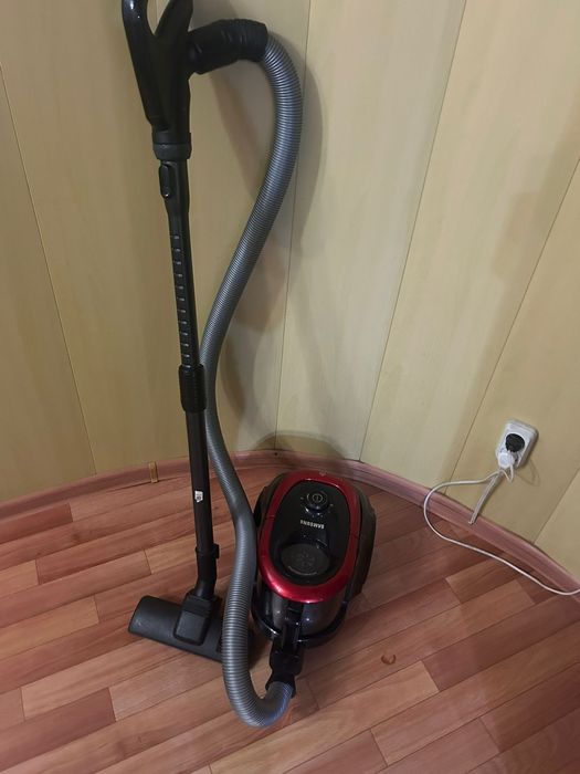 Пылесос самсунг в отличном состоянии