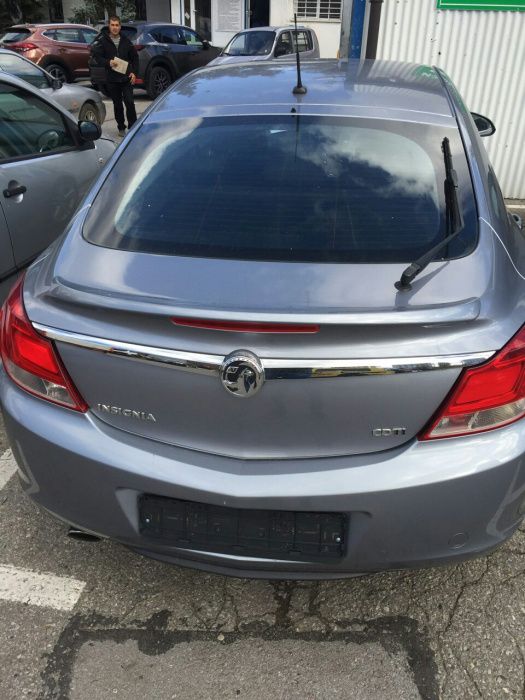 Опел Инсигния НА ЧАСТИ