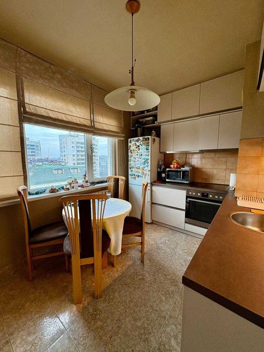 Продава се Тристаен апартамент в София, Витоша - 100 кв.м за 1930 €/кв.м - Снимка #1