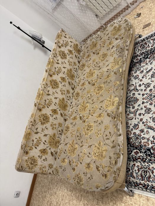 Продам диван самовывоз