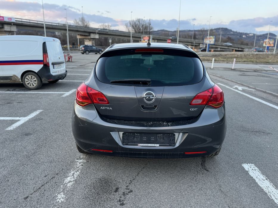 Vand Opel Astra J 1.7 CDTI 2011