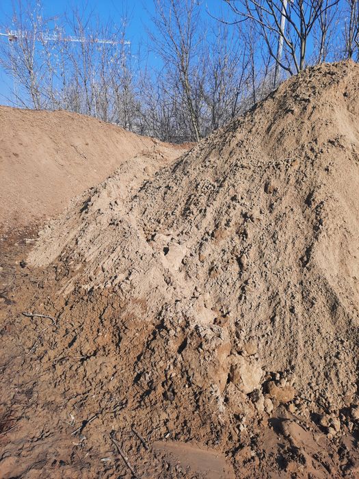 Pamant galben,pamant negru, beton spart pentru umplutura o744,29,46,22