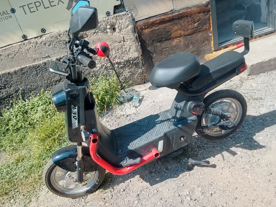 Продам электроскутер Танк