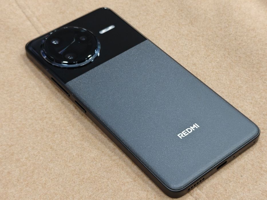 Нов Xiaomi Redmi K80 Pro 12/512 черен(Poco F7 Ultra)-SD8 Elite;6000mAh
