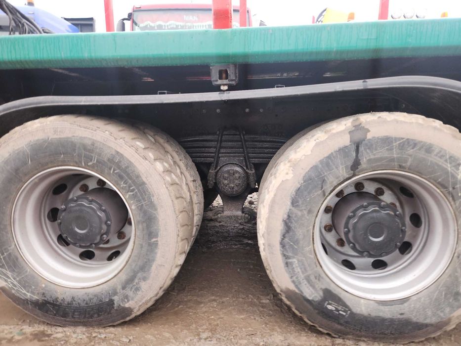 6x6 Forestier cu macara, piese macarale