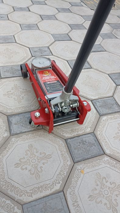 Акция домкрат 3 тон