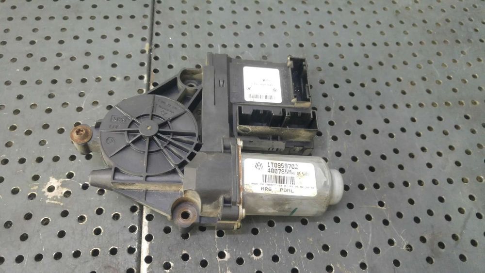 Motoras macara dreapta fata vw touran 1t 1t0959702