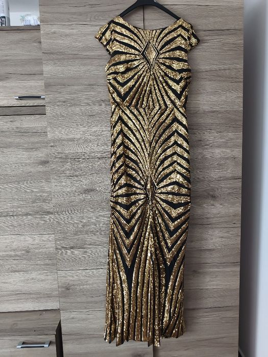 Vând rochii de seară!