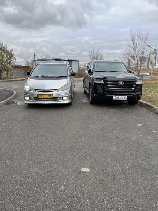 Машина Тайота естима эконом класс