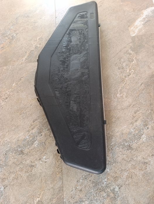 Arc compound Hoyt pentru mana stanga