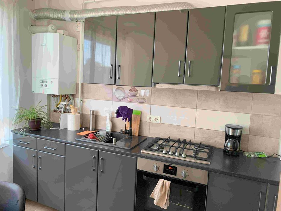 Inchiriez apartament Piata 1 mai