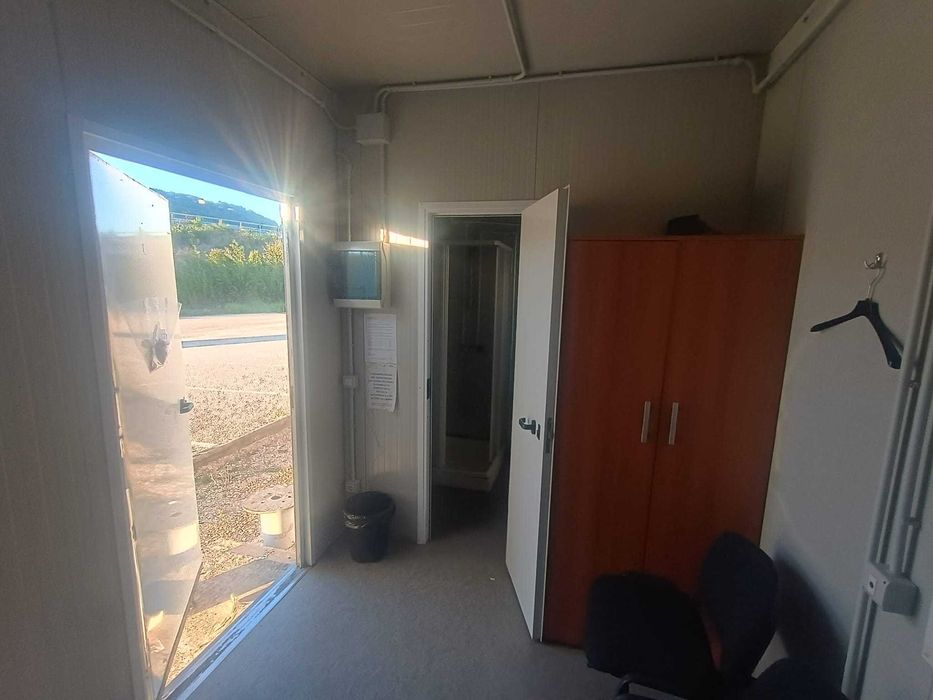 Container de 5 metri — 17 bucăți