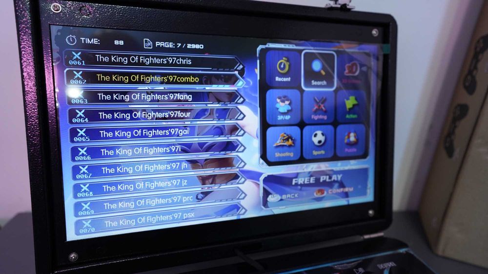 Портативна Аркадна Конзола в Куфар - 14 инча екран, батерия, компютър