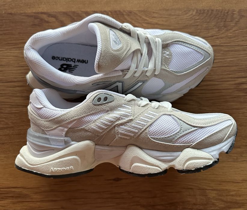 Мъжки маратонки New Balance 9060 с бродирано лого