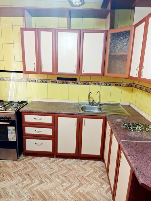 продам 2-х ком. 54кв. 3мкр. 4-этаж