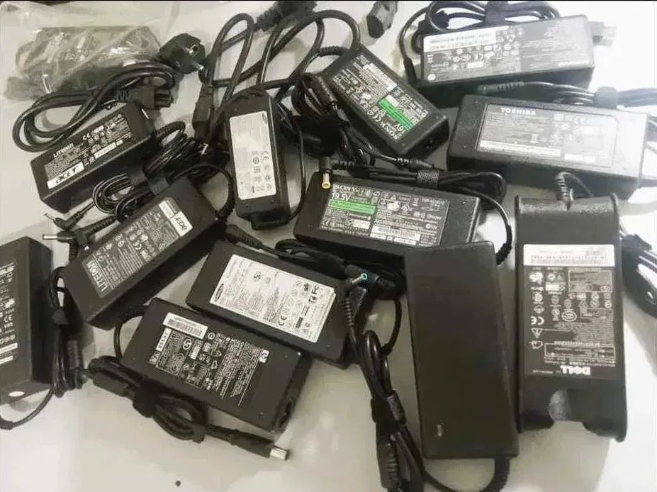 - - адаптер на питание есть на все устройства = = = = =