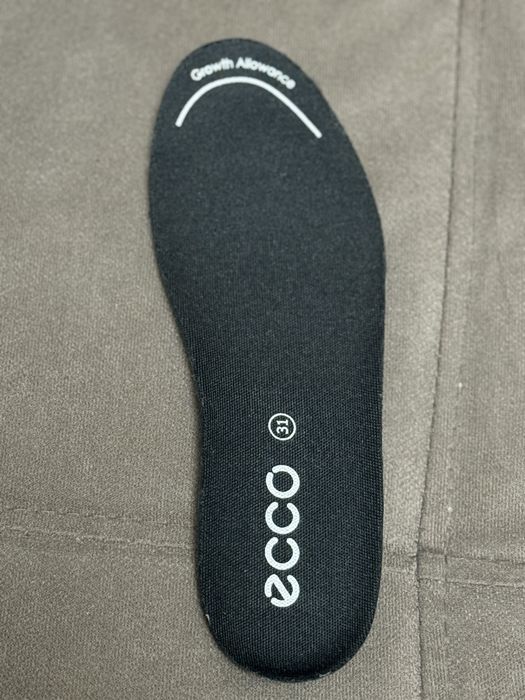 Продам детские кеды  фирмы Ecco.