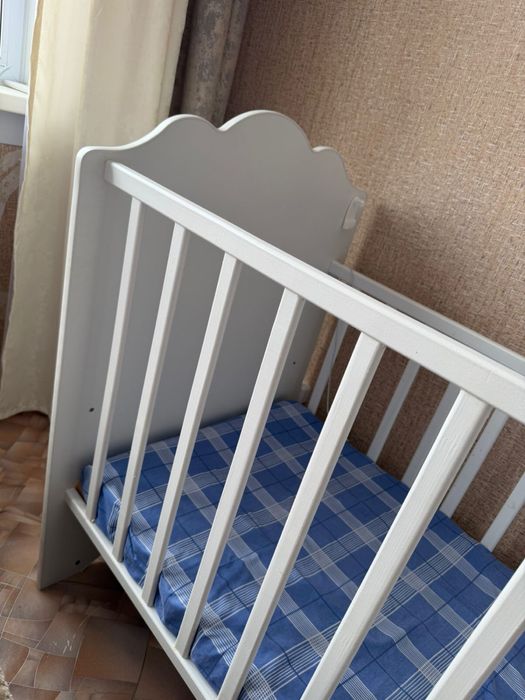 Продам детскую кроватку