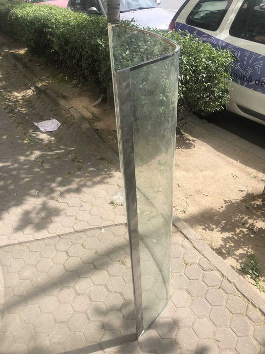 Geam curbat vitrina frigorifica orizontala